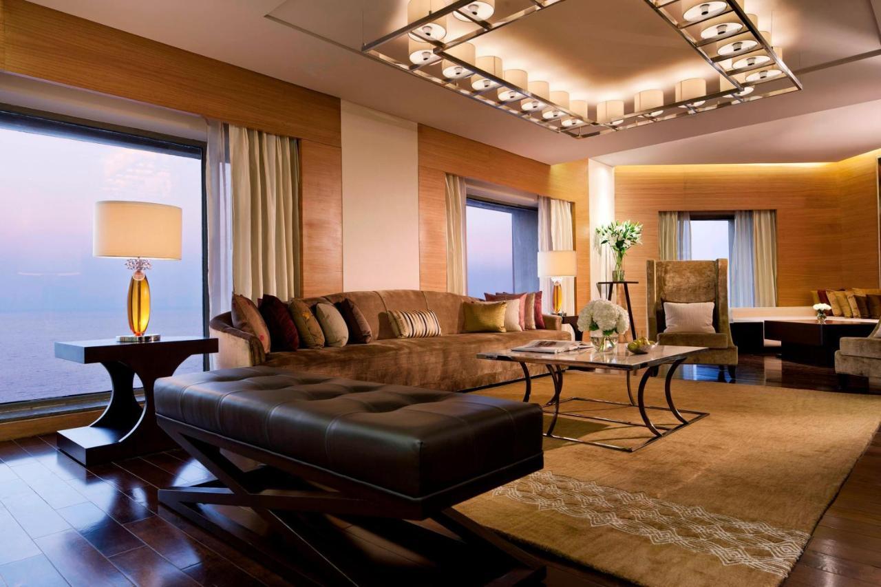 Jw 메리어트 뭄바이 주후 호텔 외부 사진 A suite at the Mandarin Oriental, Mumbai